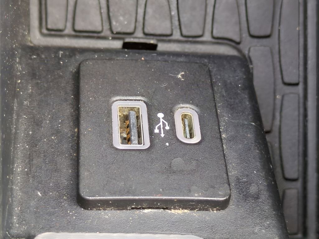 Used 2023 Lincoln Aviator Reserve w/ Equipment Group 201A image 23