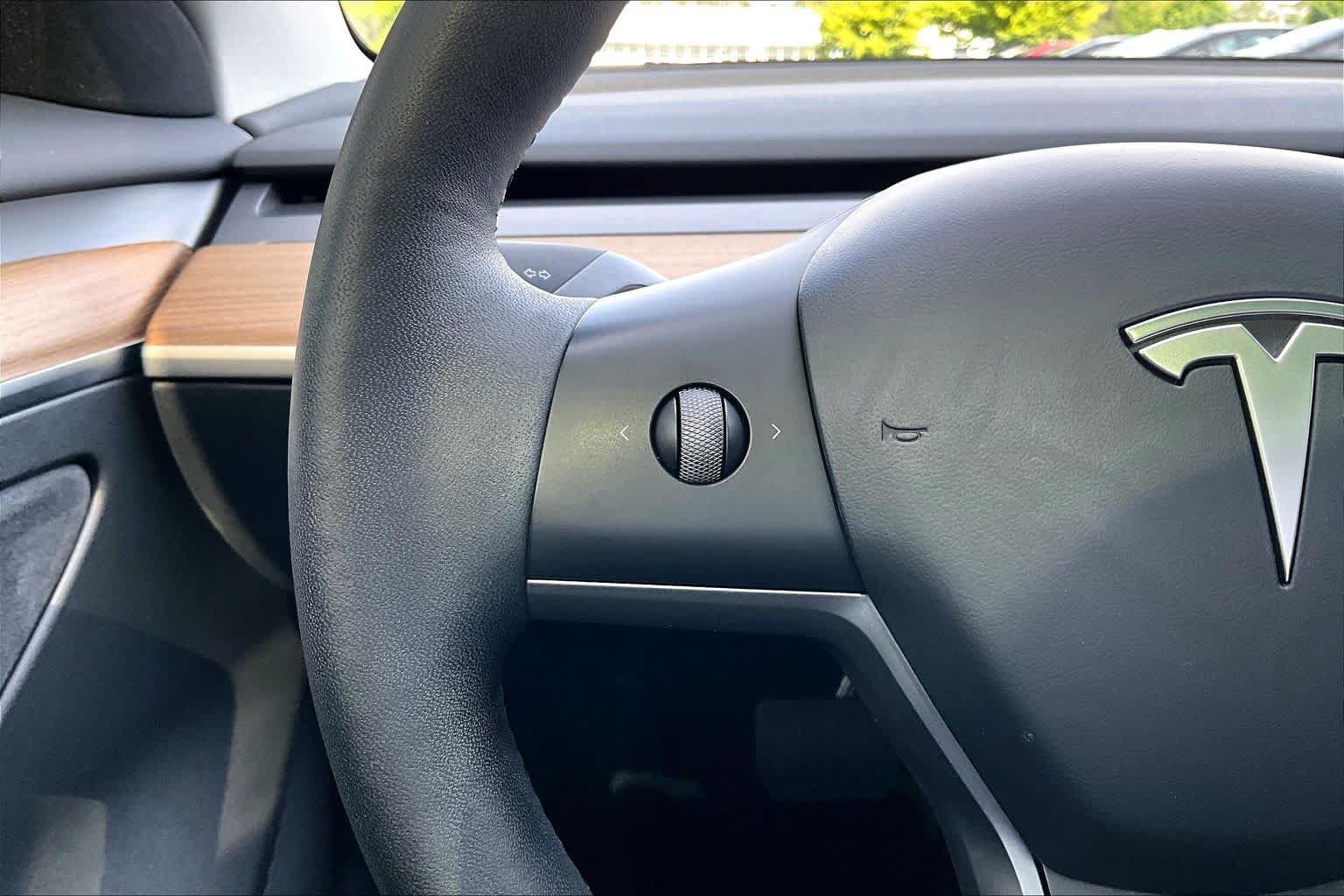 Used 2023 Tesla Model 3 Standard Range RWD image 25
