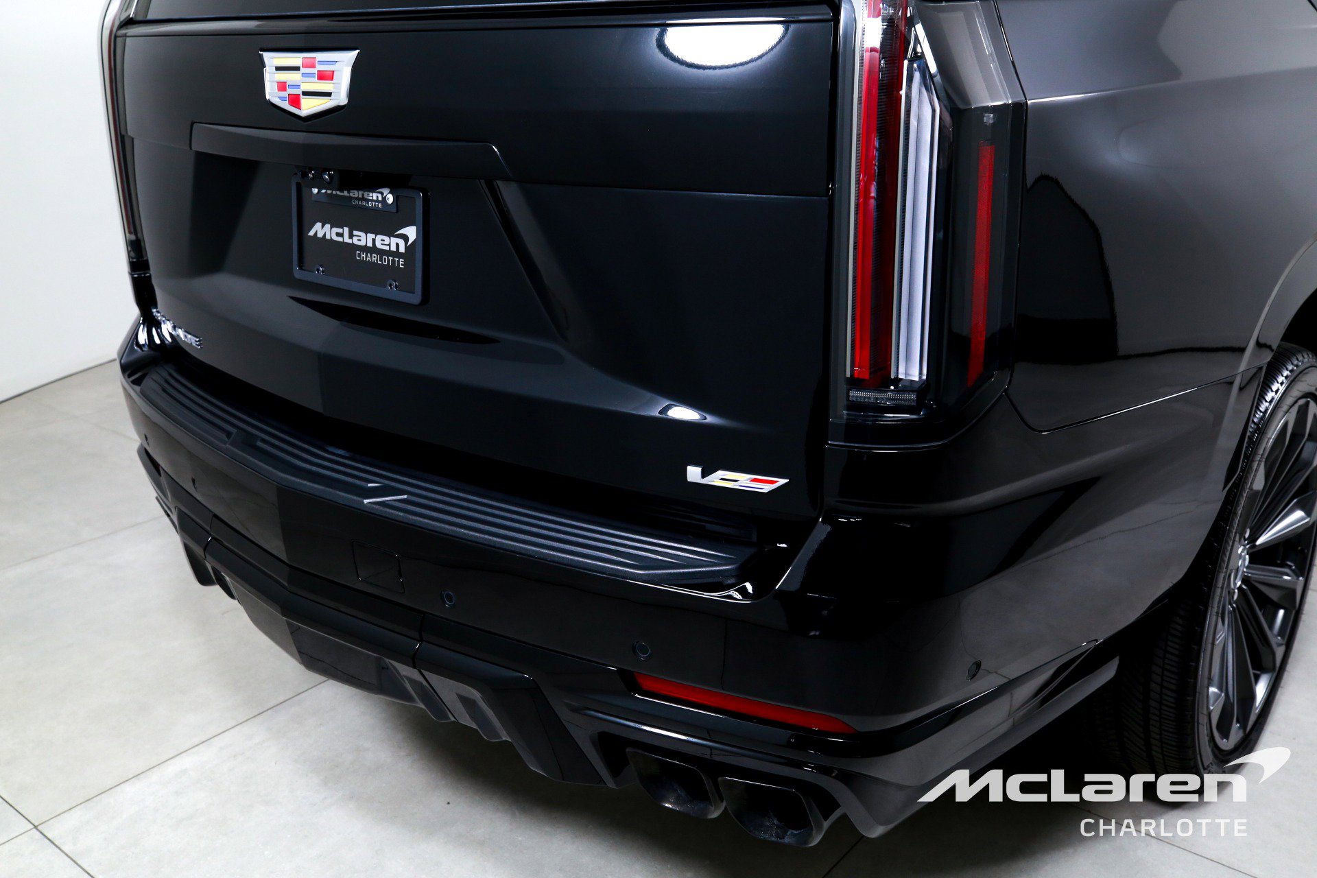 Used 2025 Cadillac Escalade ESV V image 44