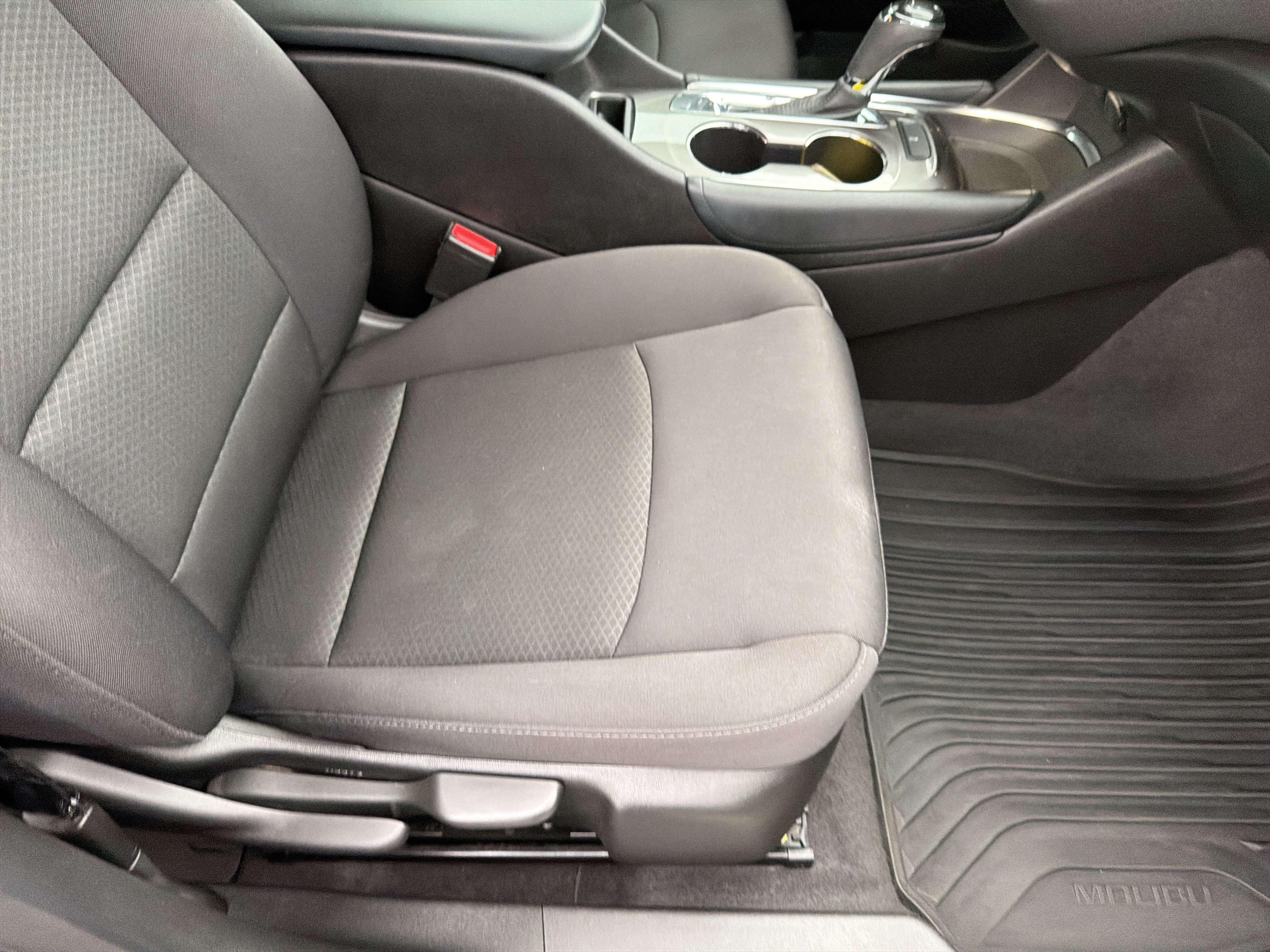 Used 2017 Chevrolet Malibu LT FWD image 18