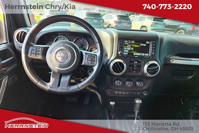 Used 2017 Jeep Wrangler Unlimited Rubicon w/ Cold Weather Group AWD/4WD image 6