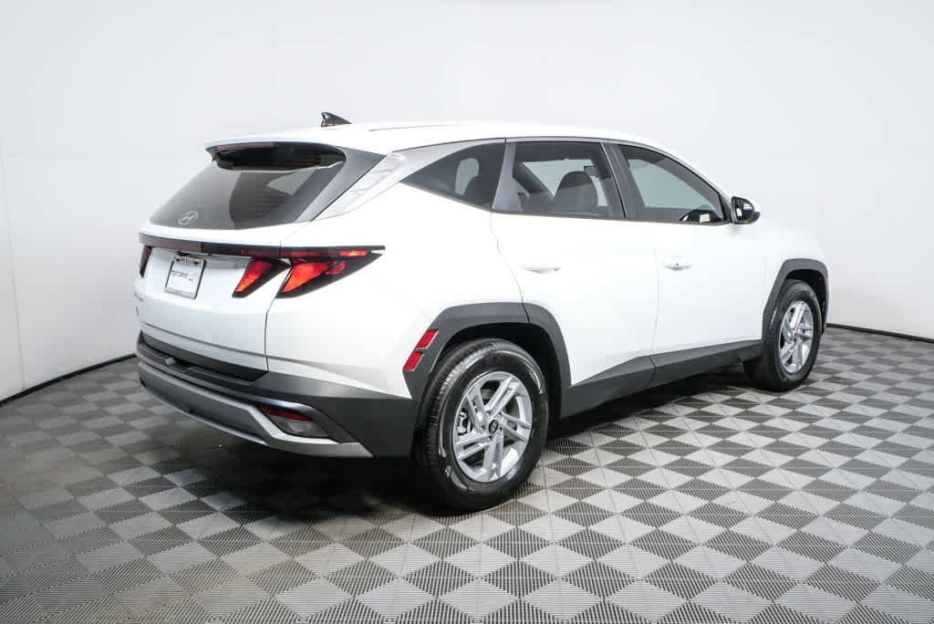 New 2026 Hyundai Tucson SE image 3