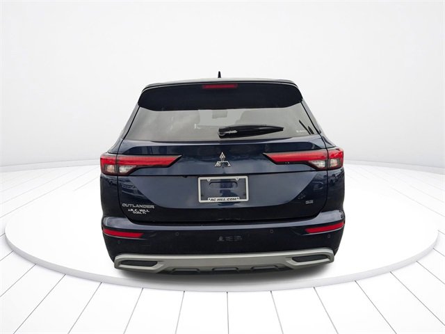 Used 2024 Mitsubishi Outlander SE image 4