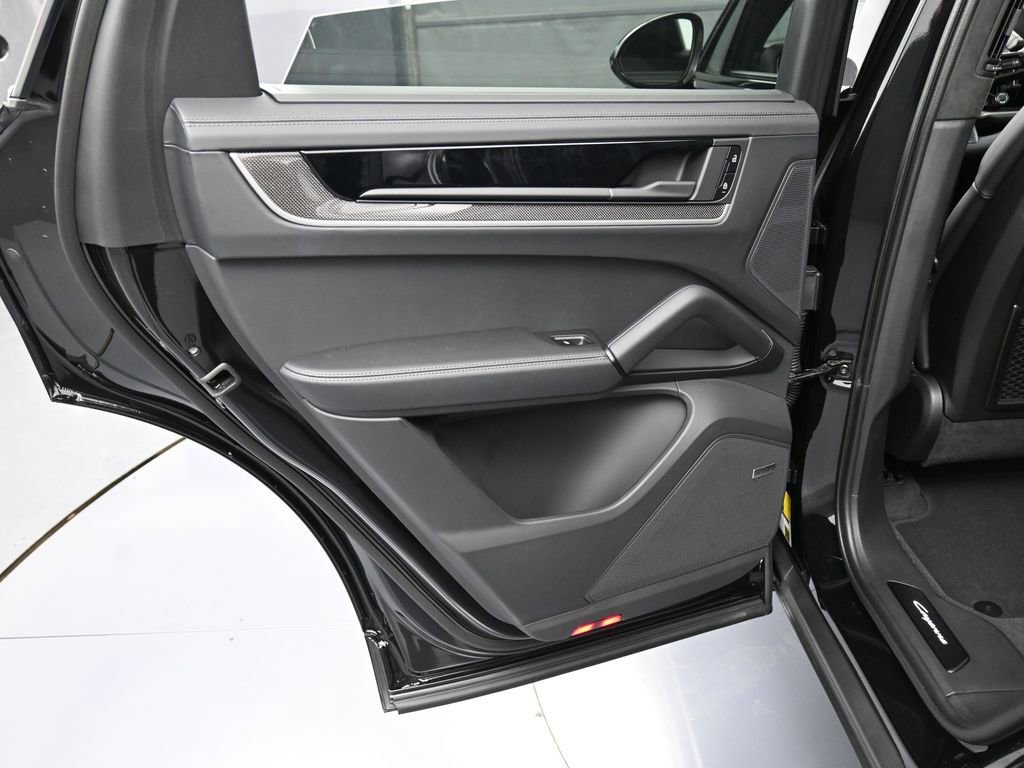 New 2026 Porsche Cayenne Turbo image 24