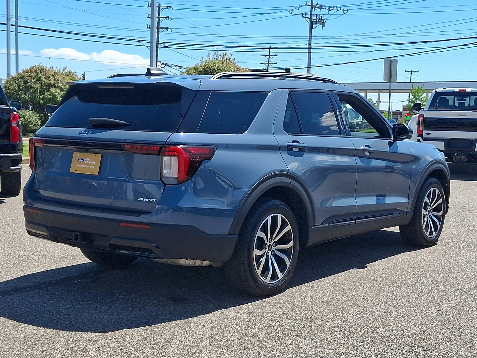 Used 2025 Ford Explorer ST-Line AWD/4WD image 11