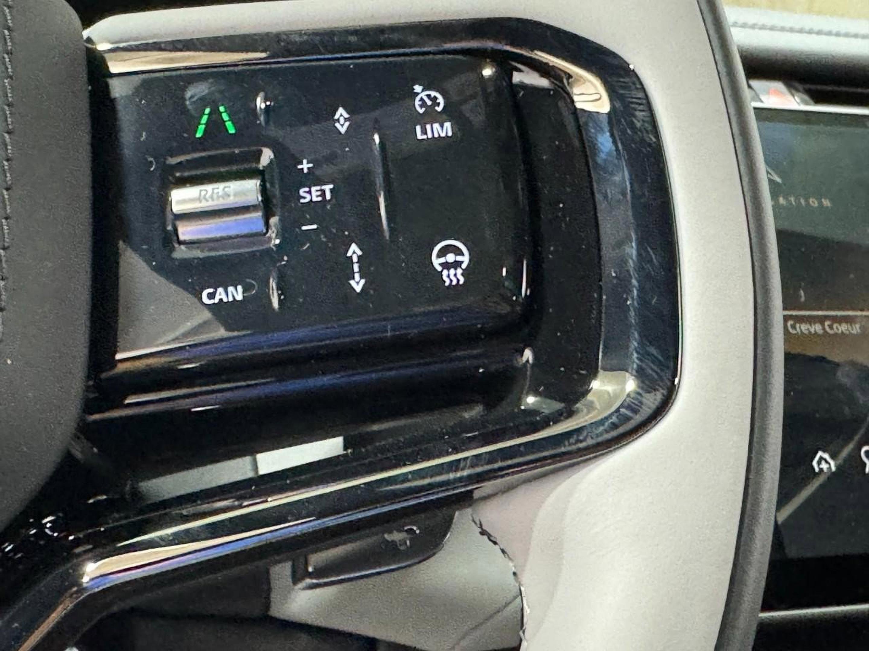 Used 2026 Land Rover Range Rover Velar Dynamic SE image 22