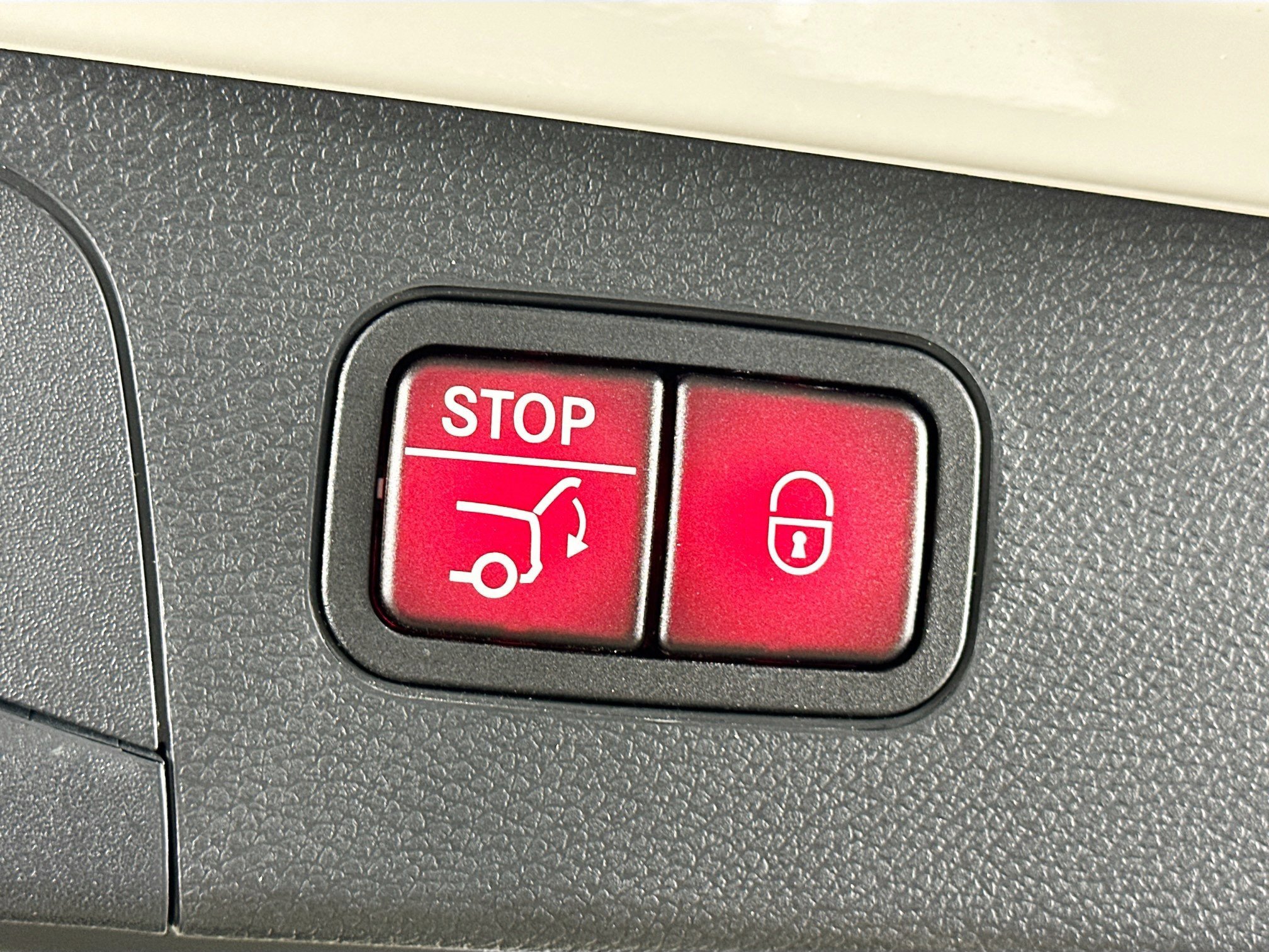 Certified 2022 Mercedes-Benz GLC 300 4MATIC image 30
