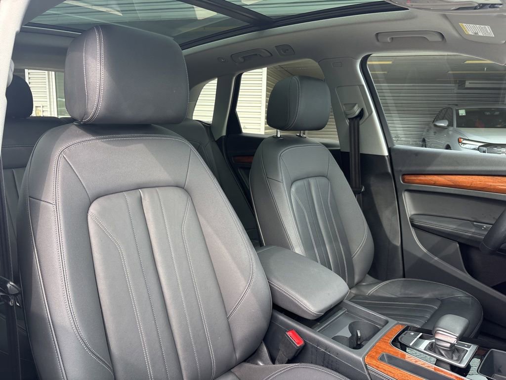 Used 2023 Audi Q5 2.0T Premium Plus w/ Premium Plus Package image 16