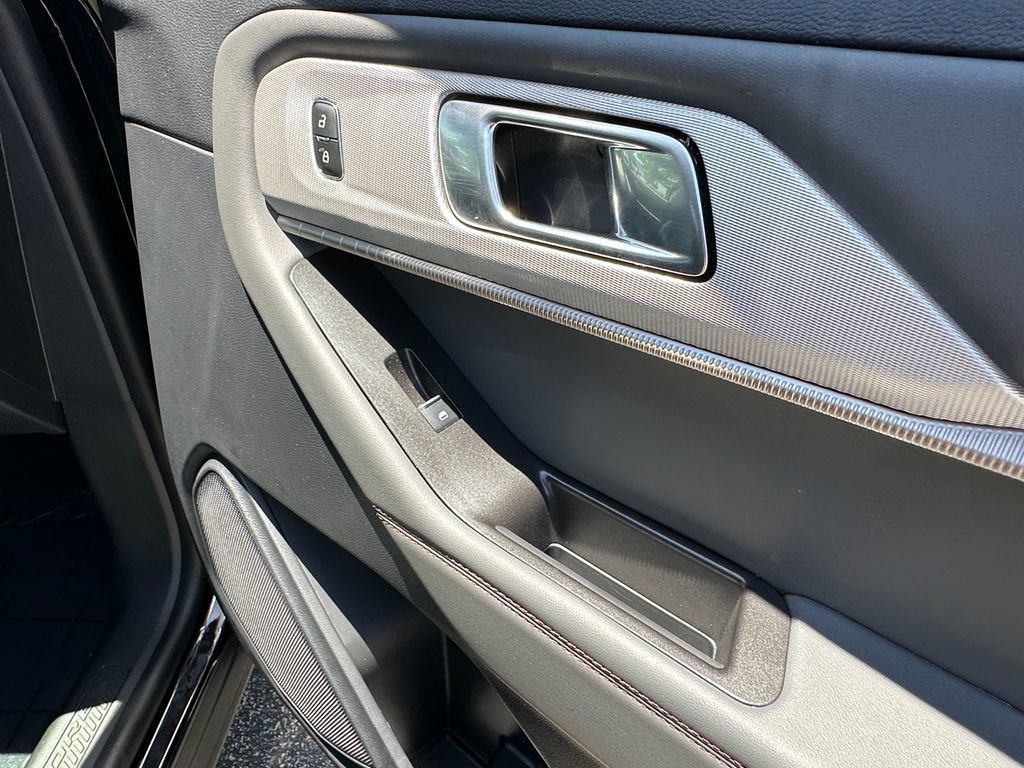 Certified 2026 Ford Explorer Active w/ Active Comfort Package RWD image 19