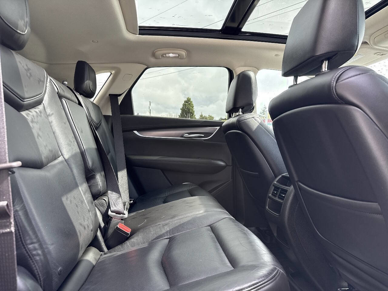 Used 2017 Cadillac XT5 Luxury w/ Driver Awareness Package image 22