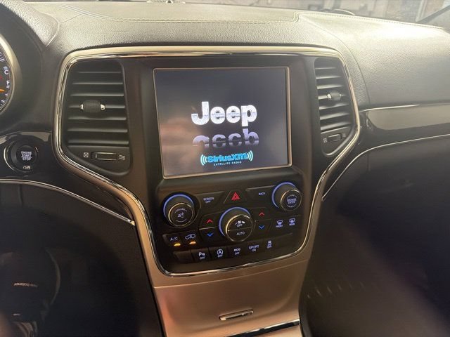 Certified 2017 Jeep Grand Cherokee Overland AWD/4WD image 25