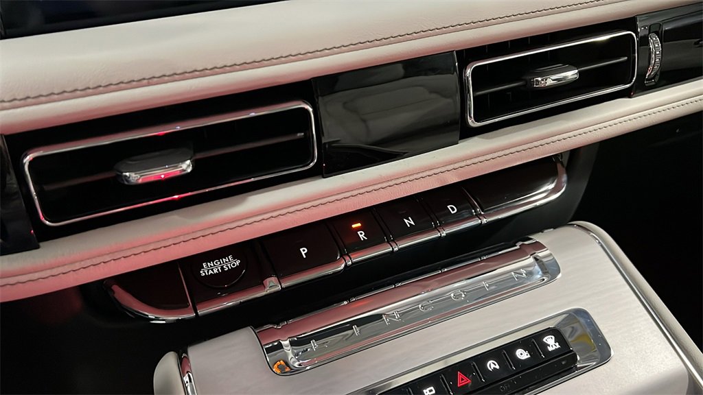 Used 2025 Lincoln Aviator Reserve w/ Illumination Package image 21