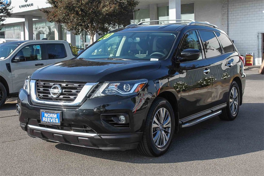 Used 2020 Nissan Pathfinder SV image 3