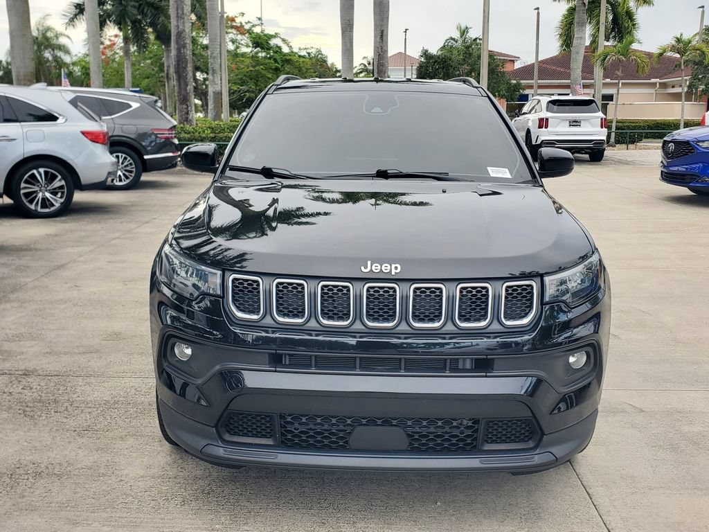 Used 2023 Jeep Compass Latitude AWD/4WD image 2