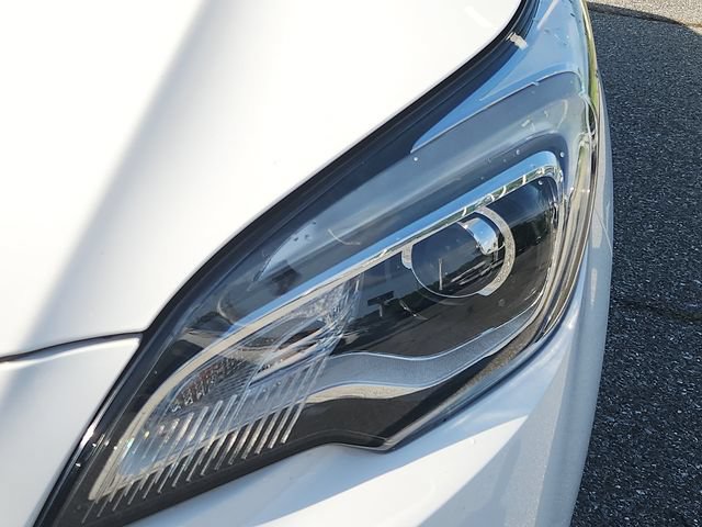 Certified 2019 Buick Envision Essence AWD/4WD image 9