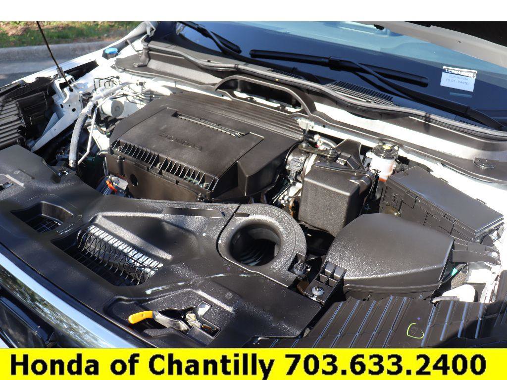 Used 2025 Honda Pilot Touring image 38