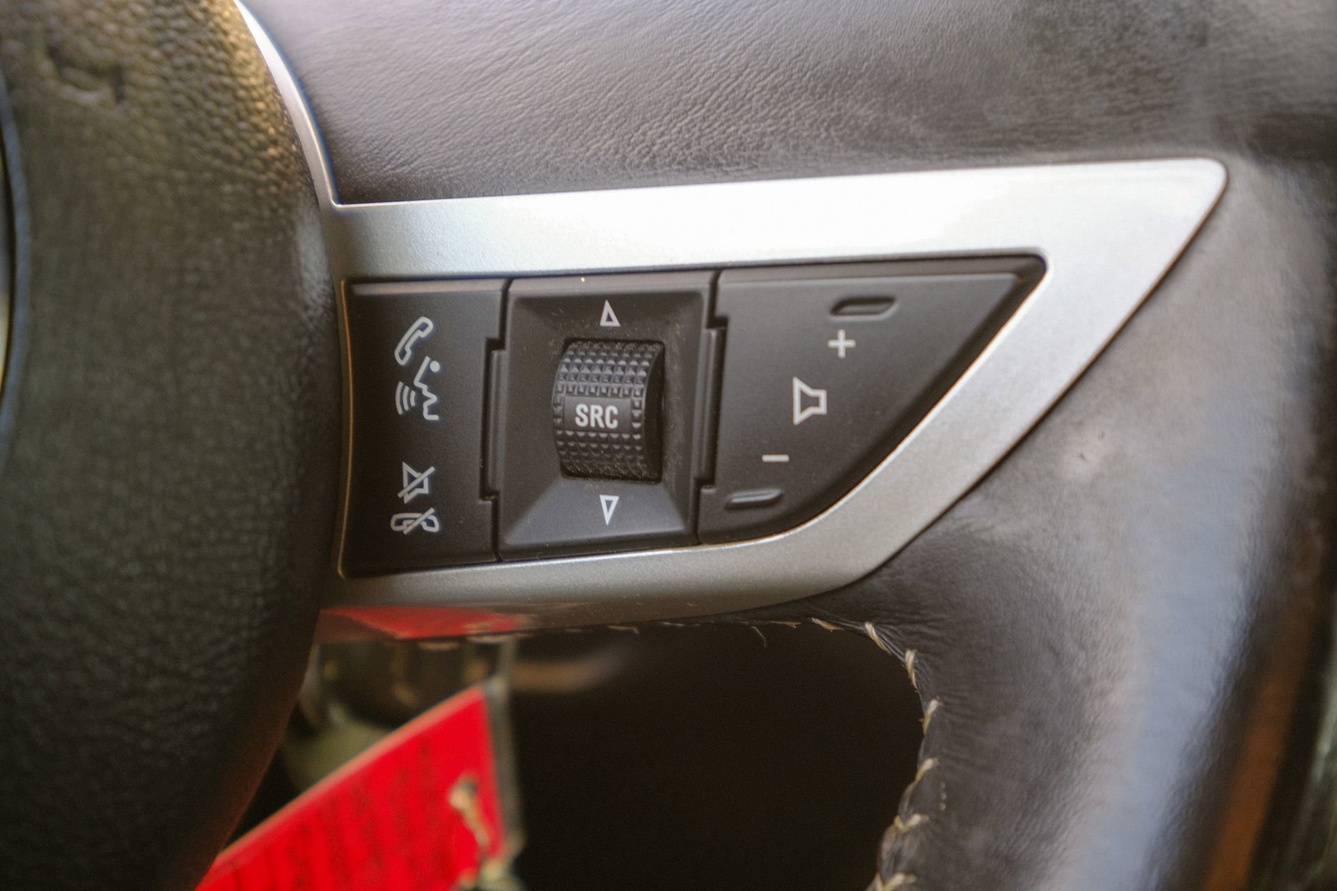 Used 2010 Chevrolet Camaro SS image 36