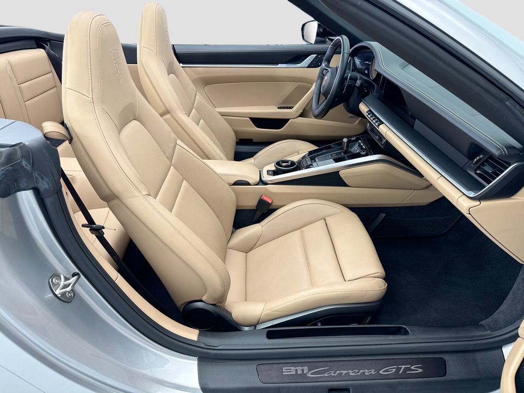 Used 2022 Porsche 911 Carrera S RWD image 18