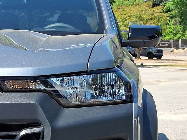 Used 2024 Chevrolet Colorado Trail Boss w/ Technology Package AWD/4WD image 11