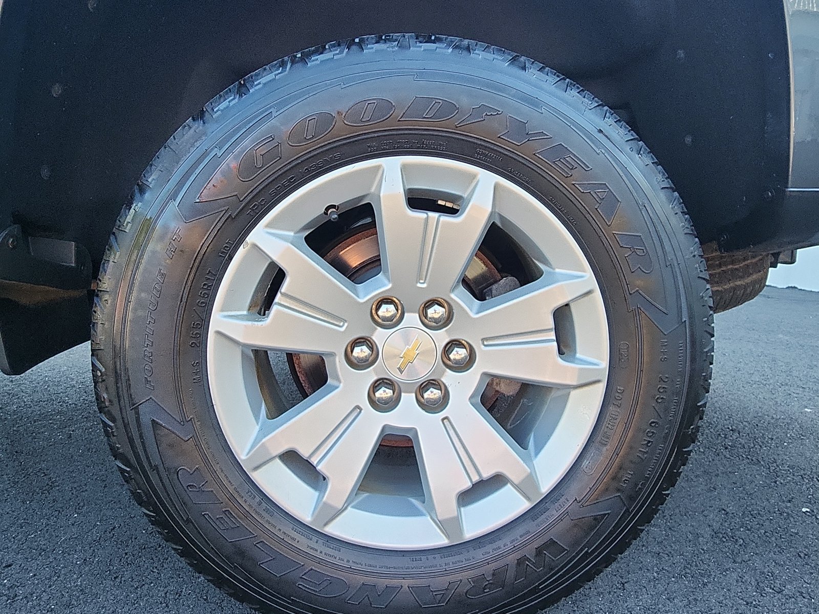 Used 2016 Chevrolet Colorado LT w/ LT Convenience Package RWD image 9