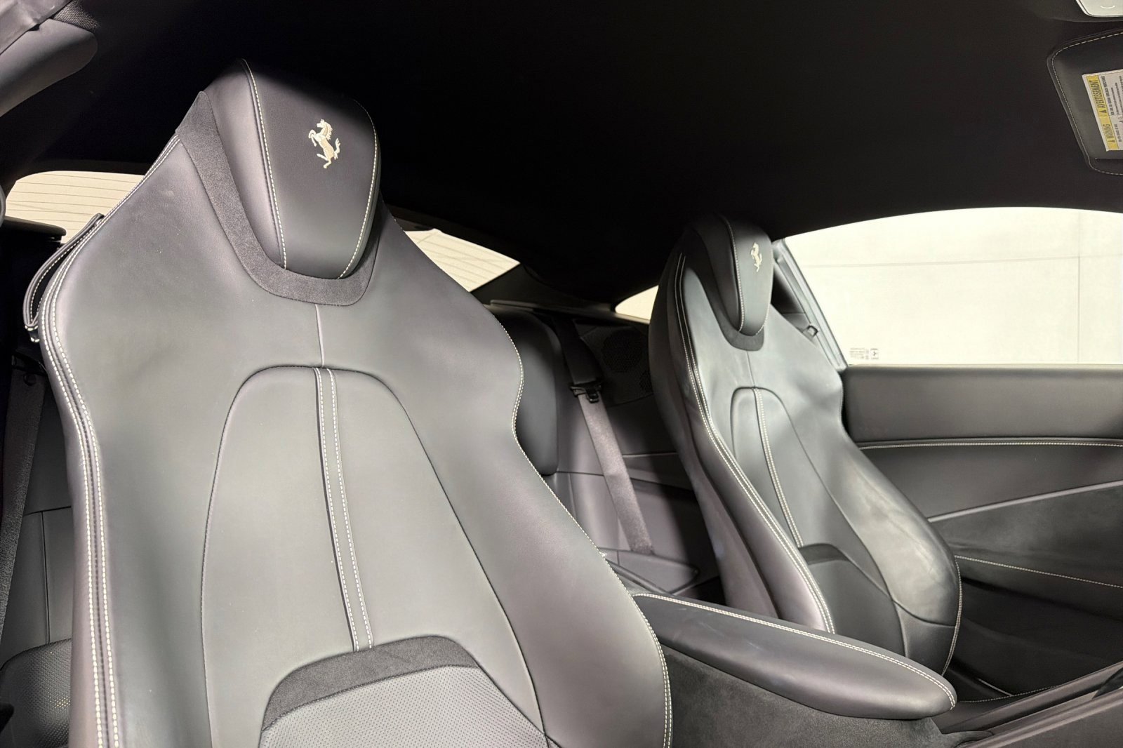 Used 2021 Ferrari Roma RWD image 13