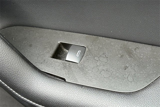 Used 2025 Chevrolet Blazer LT image 22