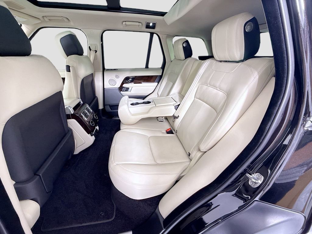 Used 2020 Land Rover Range Rover HSE image 22
