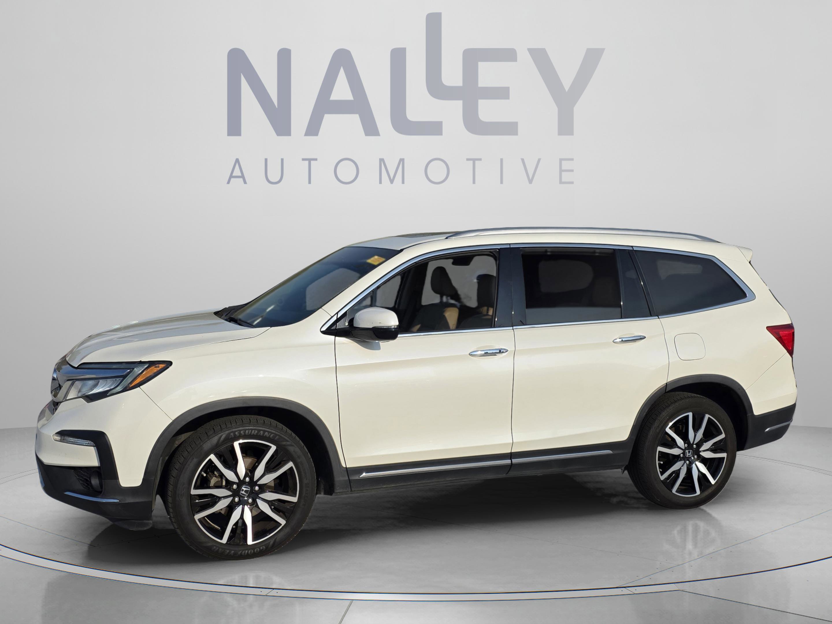 Used 2019 Honda Pilot Touring image 2