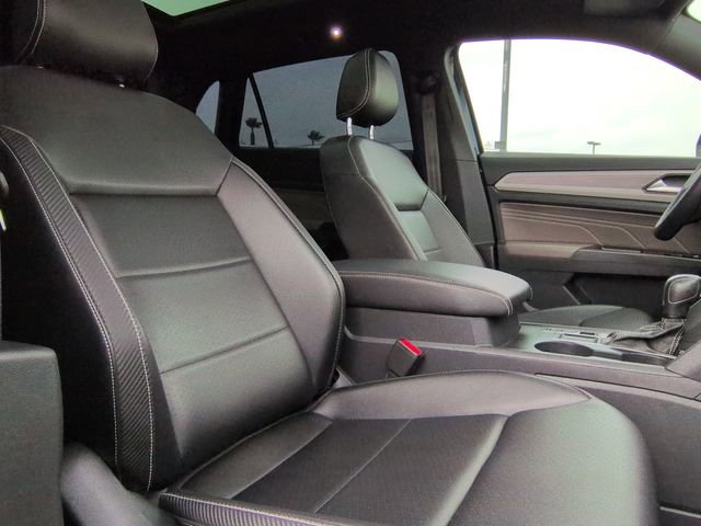 Used 2021 Volkswagen Atlas Cross Sport SE w/ Panoramic Sunroof Package FWD image 43