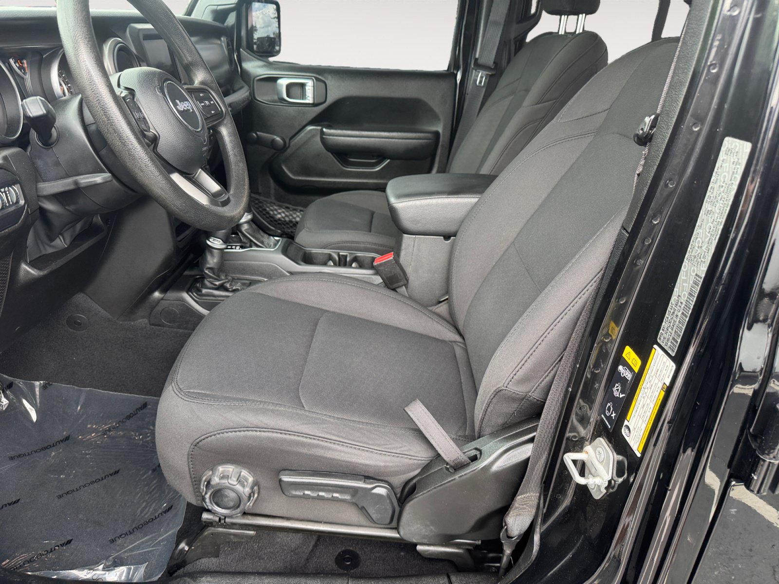 Used 2022 Jeep Wrangler Unlimited Sport AWD/4WD image 9