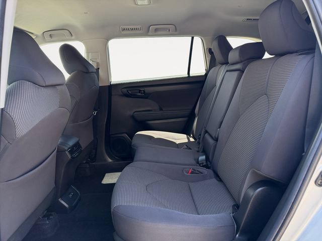 Certified 2020 Toyota Highlander LE FWD image 11