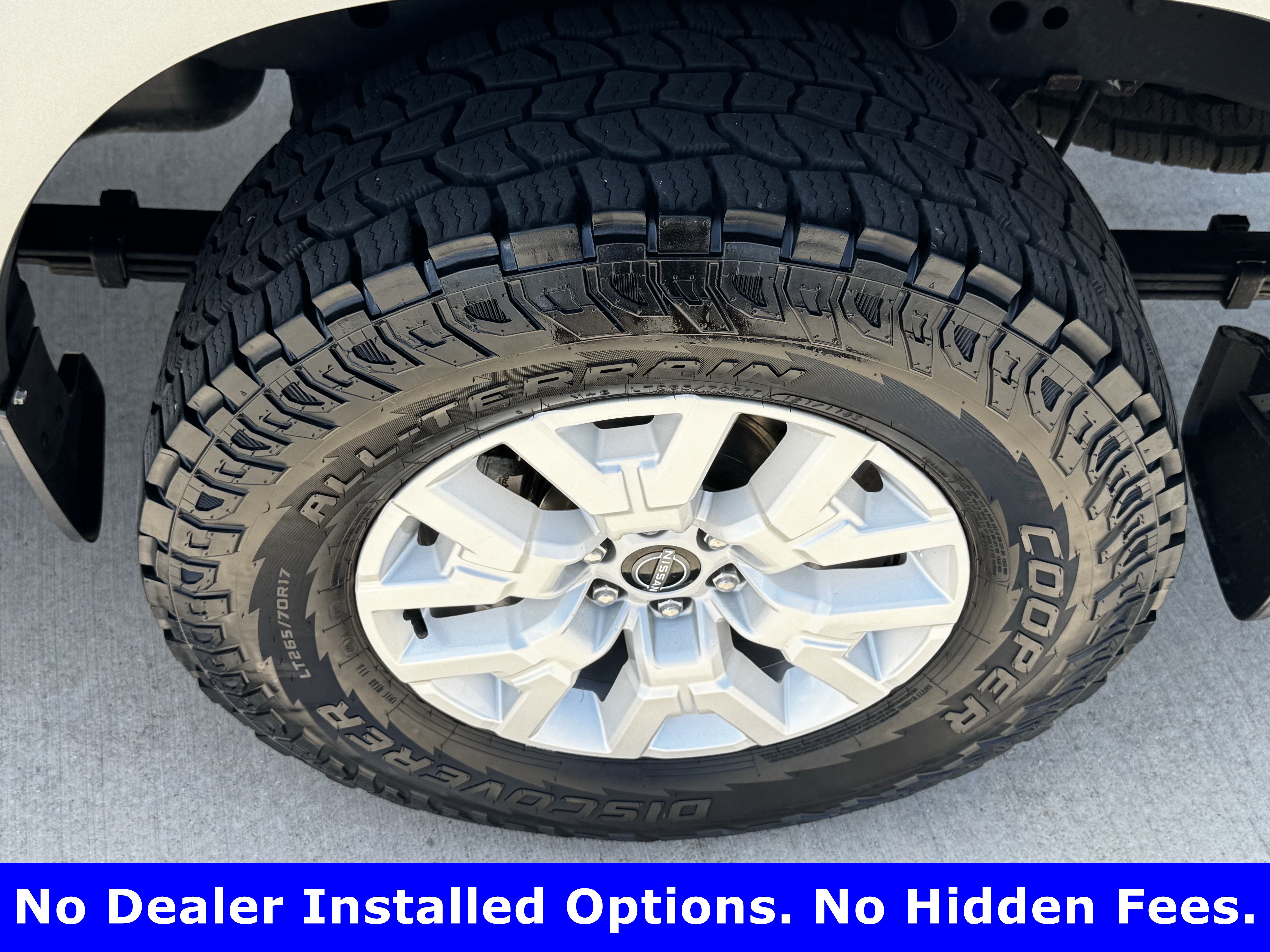 Used 2022 Nissan Frontier SV AWD/4WD image 9