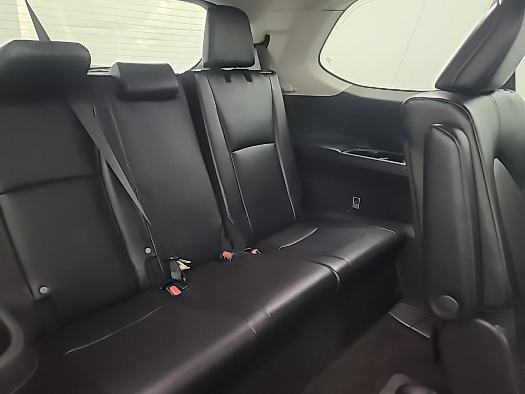 Used 2025 Toyota Grand Highlander AWD image 19