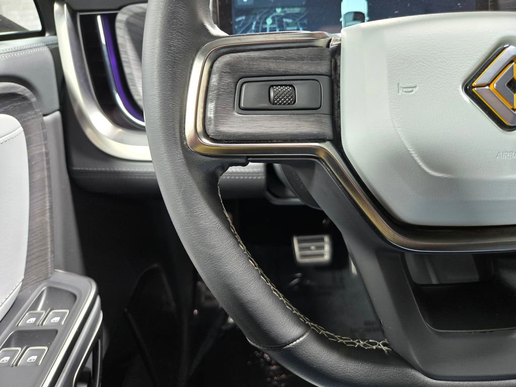 Used 2023 Rivian R1S Launch Edition image 15
