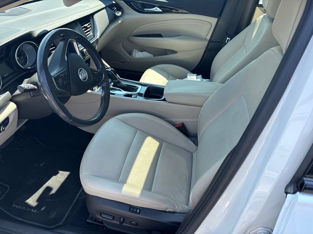 Used 2018 Buick Regal Essence w/ Driver Confidence Package #1 AWD/4WD image 6