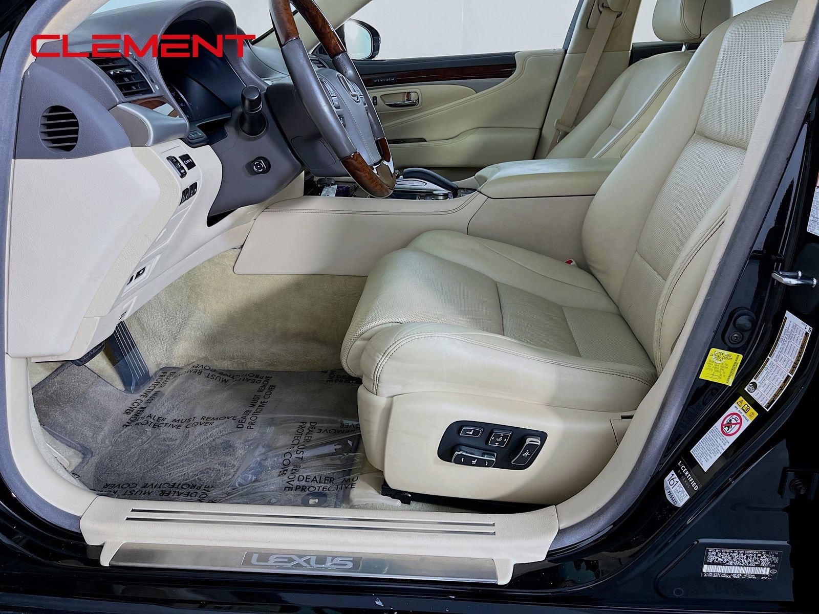 Used 2017 Lexus LS 460 w/ Comfort Package RWD image 28