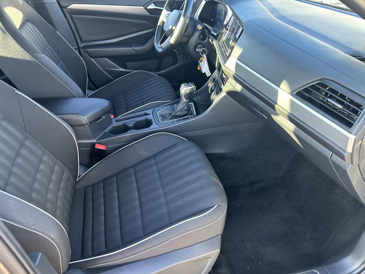 Certified 2023 Volkswagen Jetta Sport image 9
