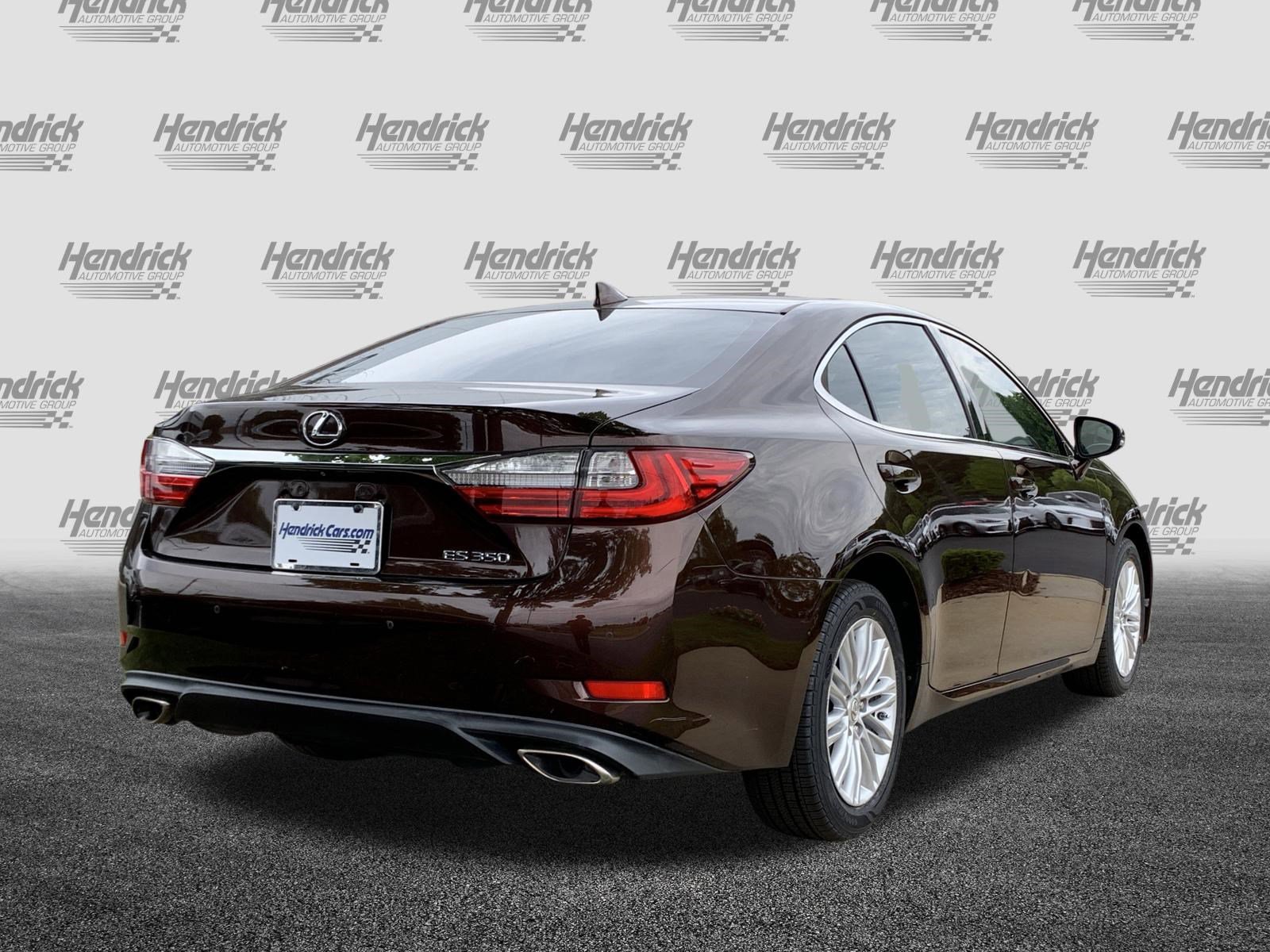 Used 2016 Lexus ES 350 w/ Premium Package w/Wood Trim FWD image 10