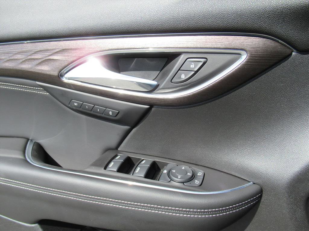 Used 2023 Buick Envision Avenir image 21