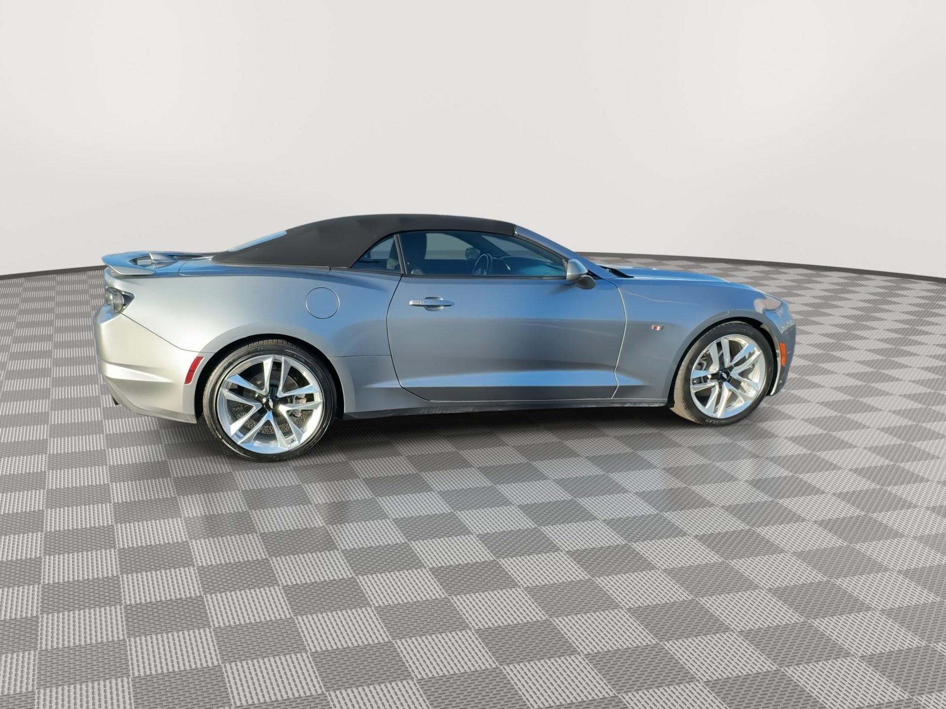 Used 2023 Chevrolet Camaro LT w/ RS Package image 9