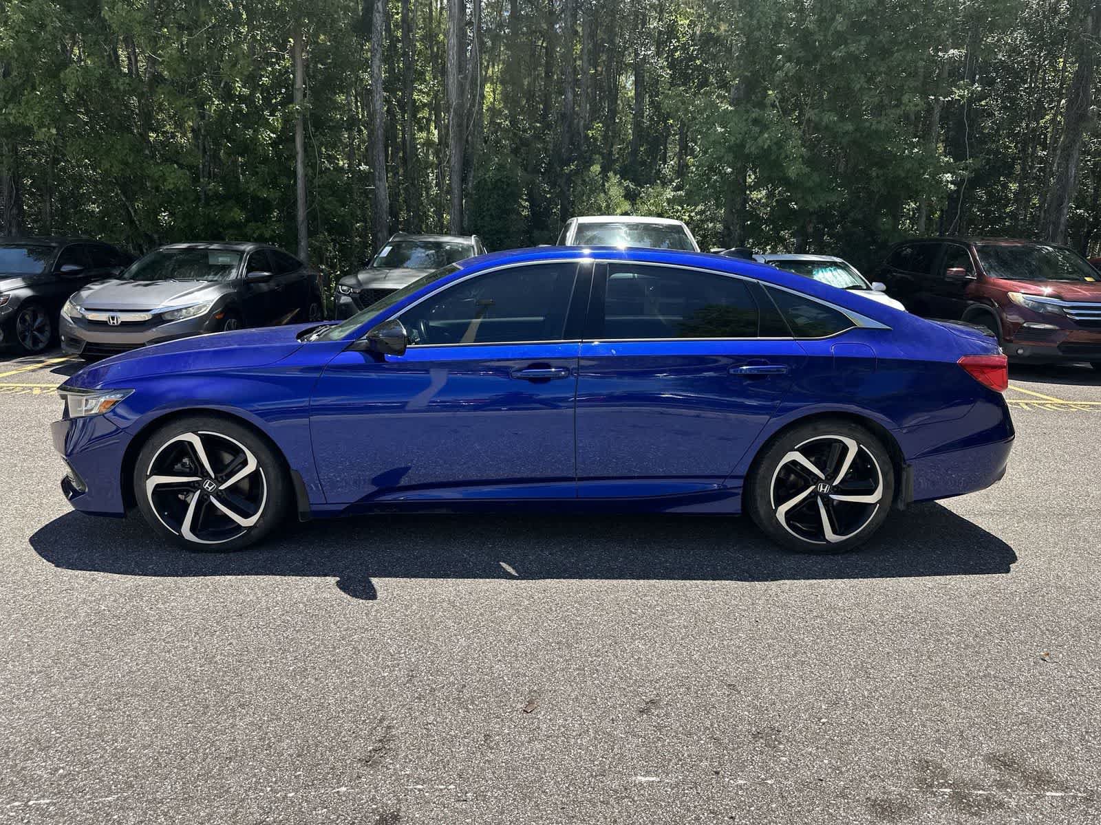 Used 2022 Honda Accord Sport image 3