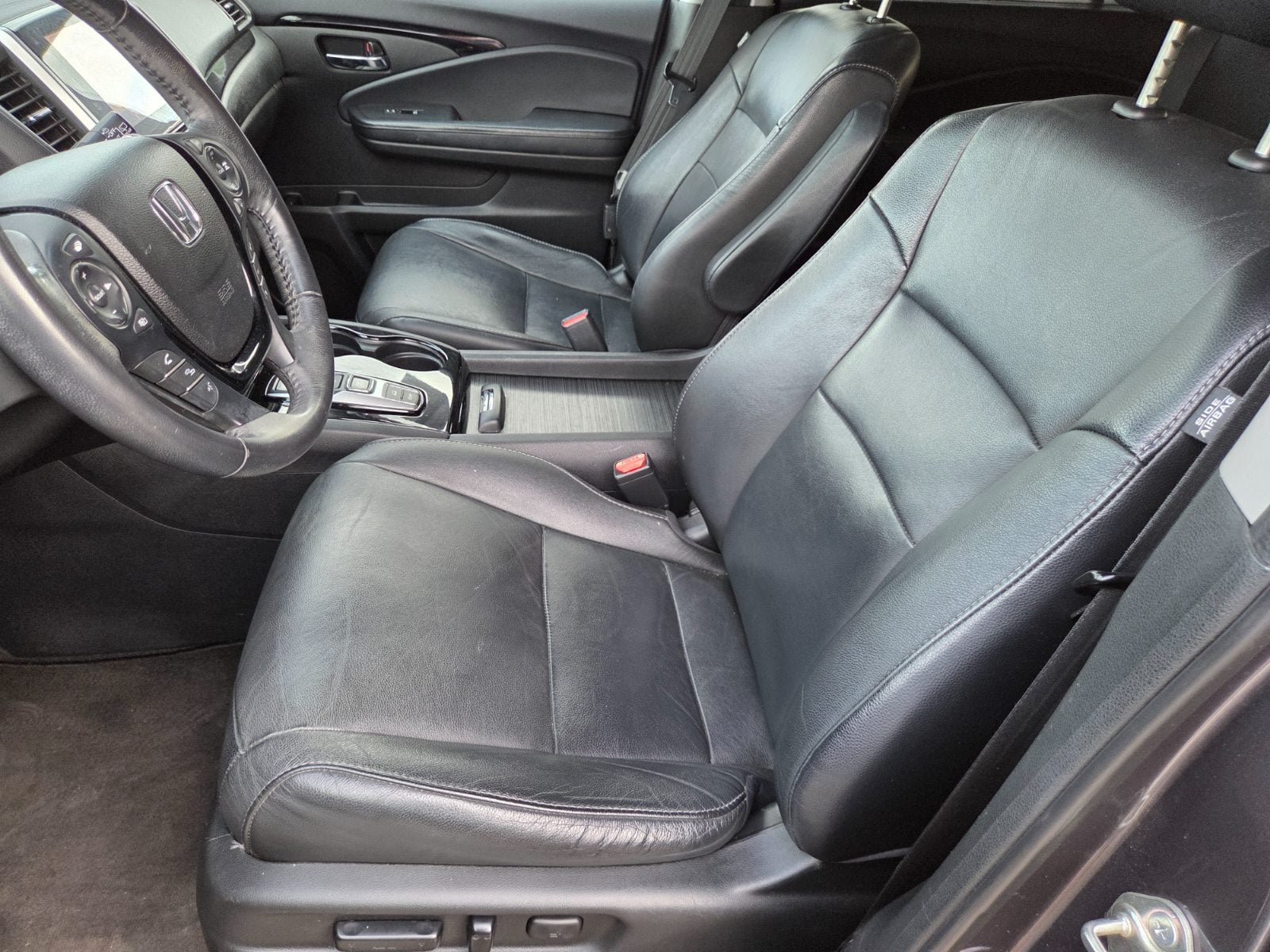 Used 2017 Honda Pilot Touring image 9