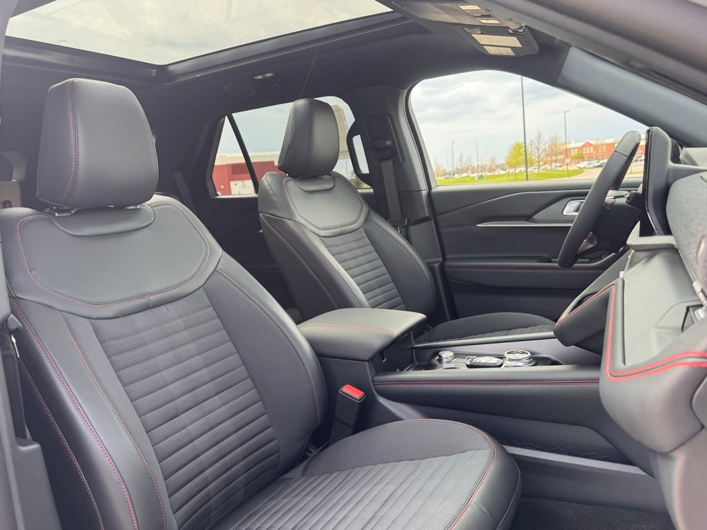 New 2026 Ford Explorer ST-Line w/ ST-Line Street Pack AWD/4WD image 23
