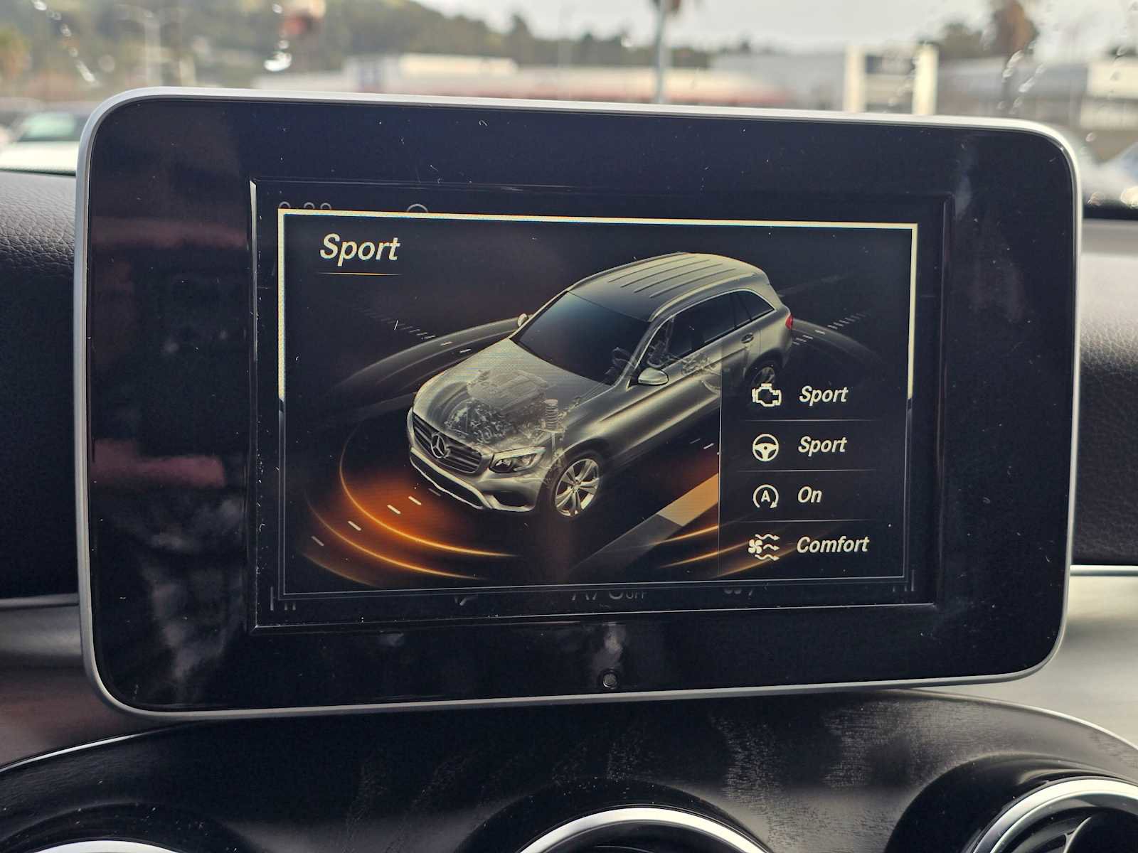 Used 2019 Mercedes-Benz GLC 300 4MATIC image 31