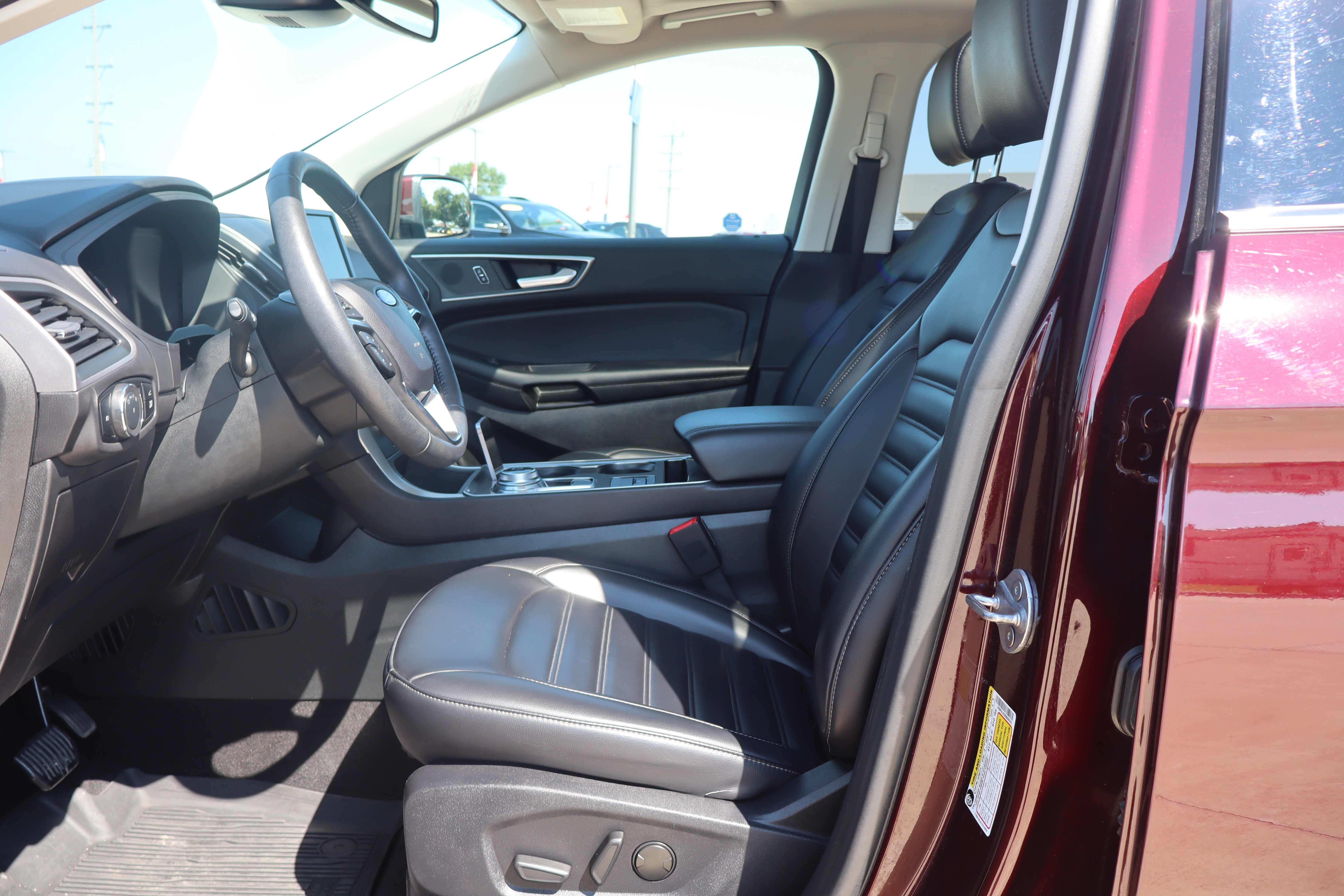 Used 2024 Ford Edge SEL w/ Convenience Package AWD/4WD image 10