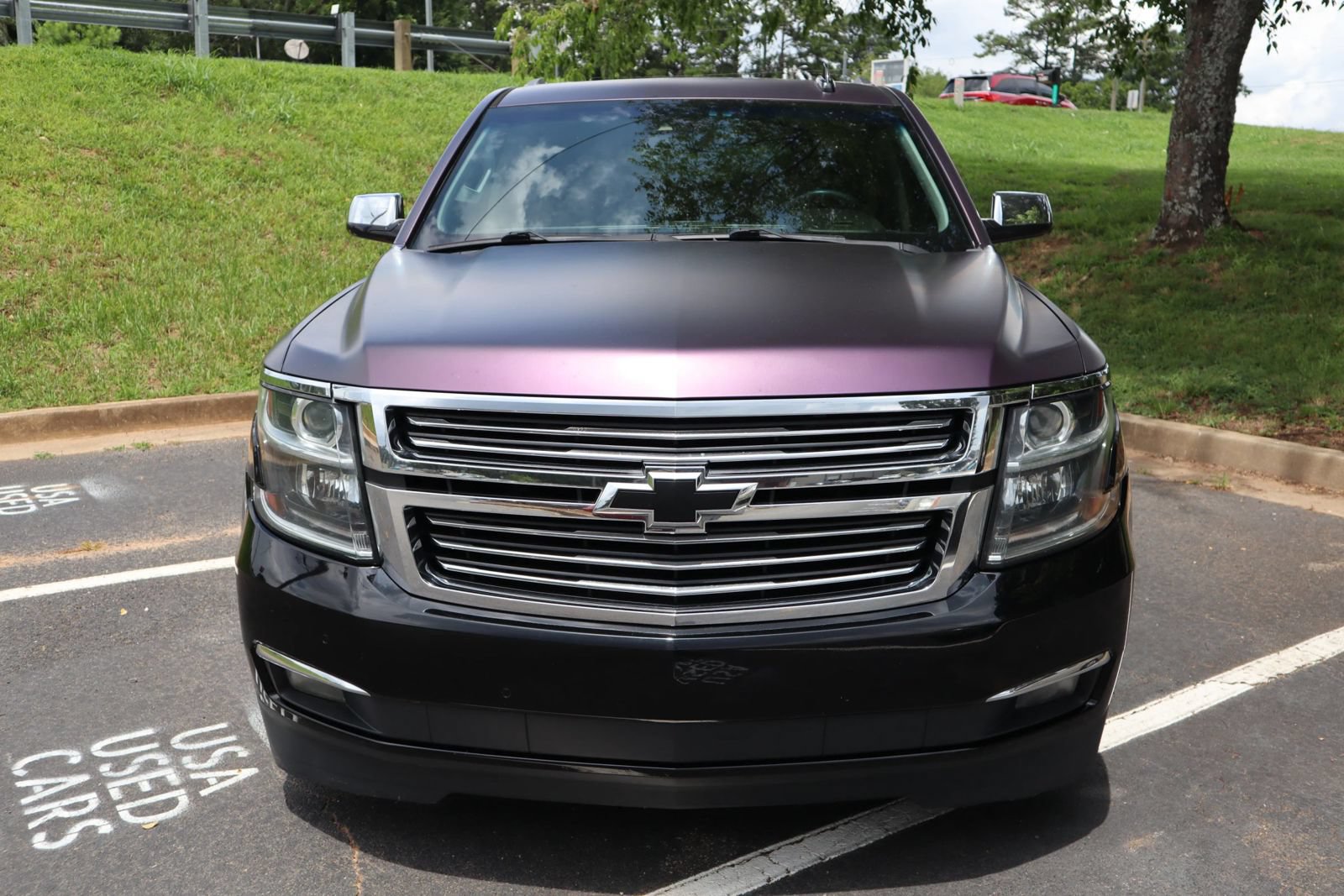 Used 2015 Chevrolet Suburban LTZ RWD image 2