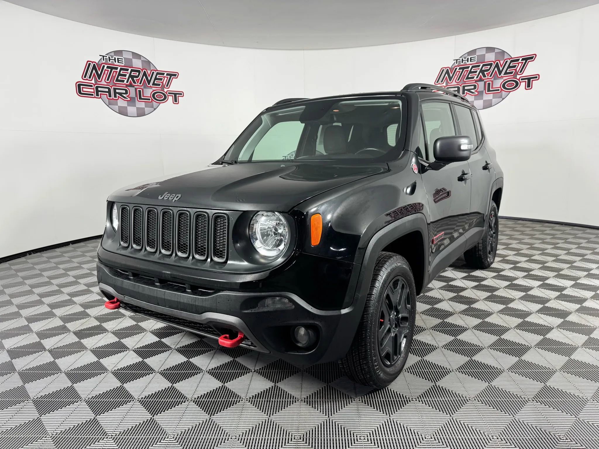 Used 2018 Jeep Renegade Trailhawk w/ Cold Weather Group II AWD/4WD image 3