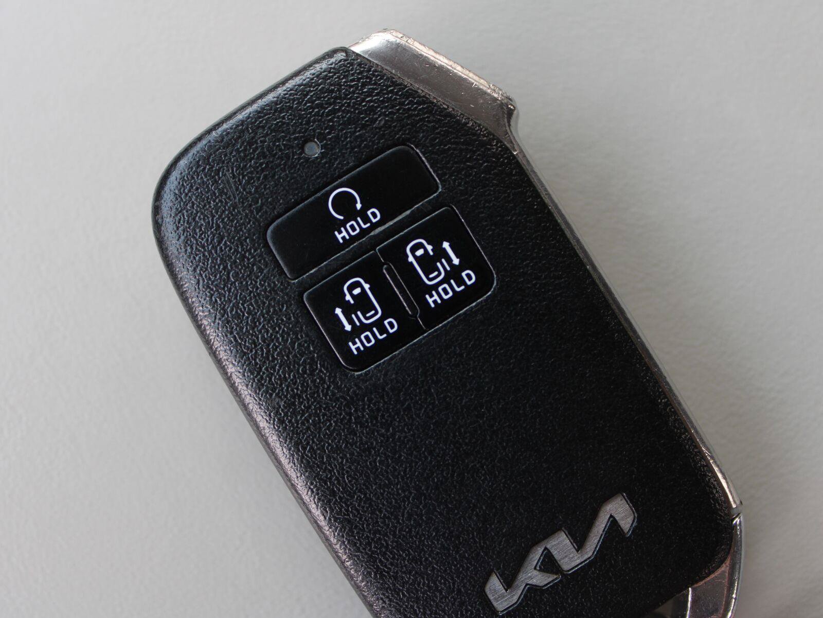 Used 2024 Kia Carnival LX FWD image 16
