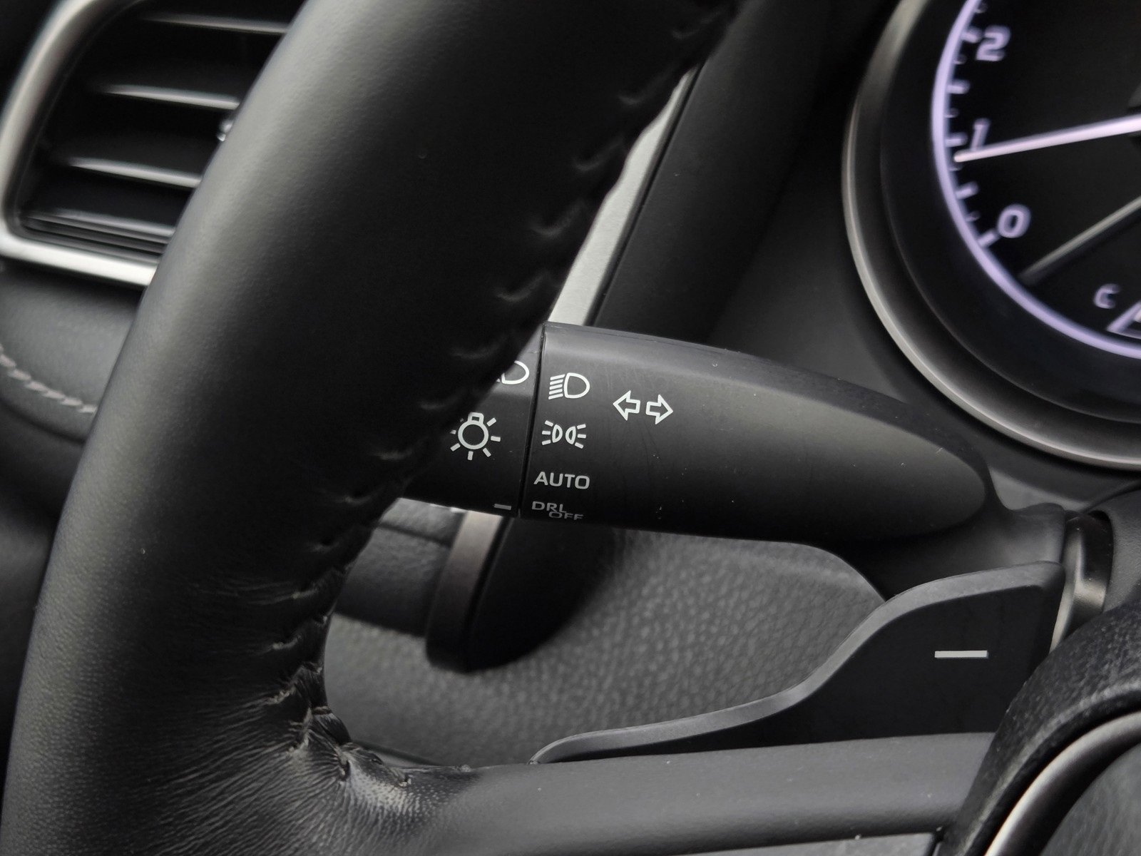 Certified 2021 Toyota Camry SE image 24