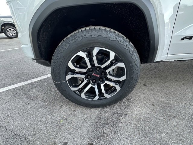 New 2026 GMC Canyon AT4 w/ AT4 Premium Package image 9